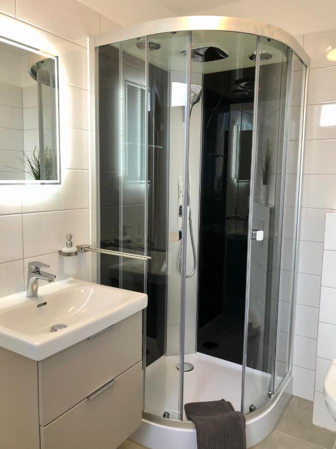 Erdgeschoss-Appartement Mit Seeterasse Ahrensbok Dış mekan fotoğraf