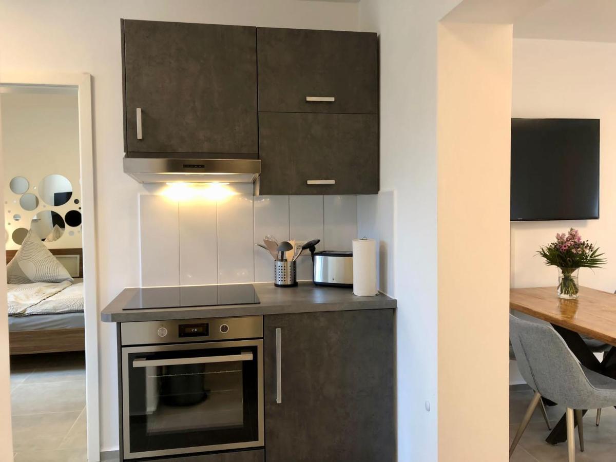 Erdgeschoss-Appartement Mit Seeterasse Ahrensbok Dış mekan fotoğraf