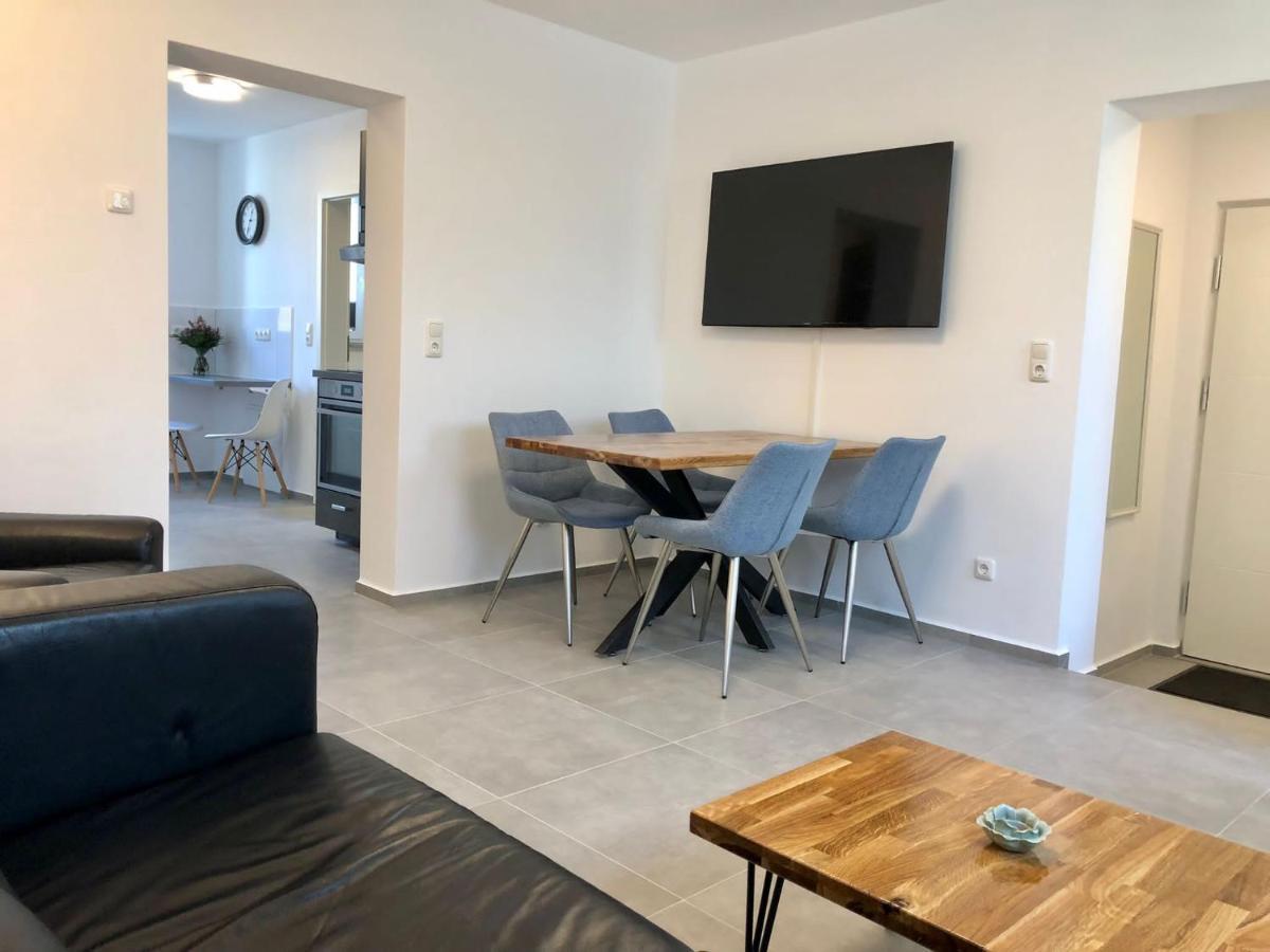 Erdgeschoss-Appartement Mit Seeterasse Ahrensbok Dış mekan fotoğraf