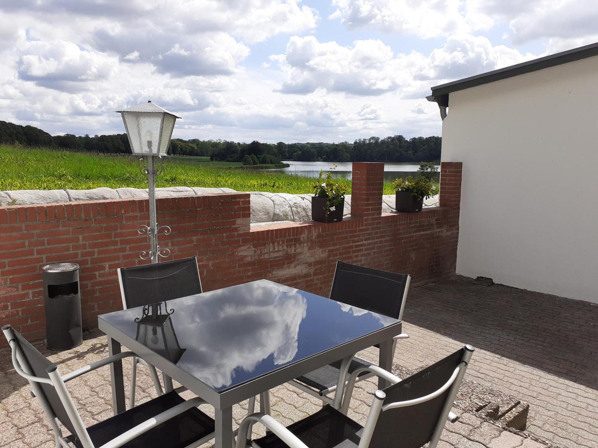 Erdgeschoss-Appartement Mit Seeterasse Ahrensbok Oda fotoğraf